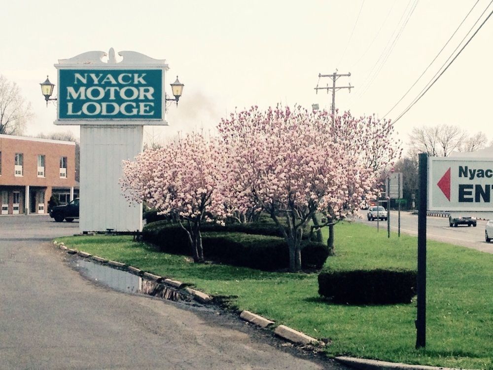 Tappan Zee Hotel West Nyack Exterior foto