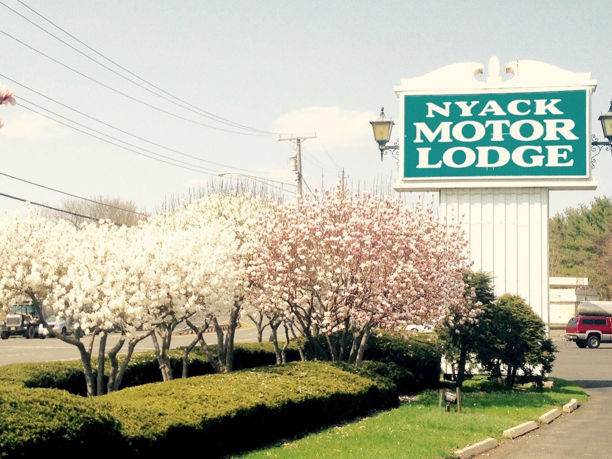 Tappan Zee Hotel West Nyack Exterior foto